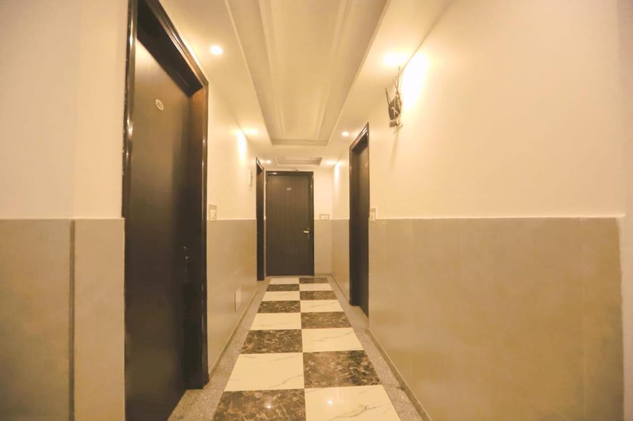 Almora Sky Near By Delhi International Airport With - Free Airport Pickup And Drop New Delhi