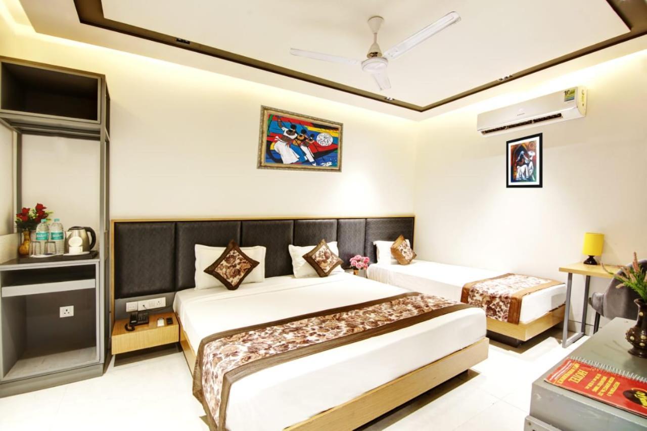 Almora Sky Near By Delhi International Airport With - Free Airport Pickup And Drop Hotel 3*
