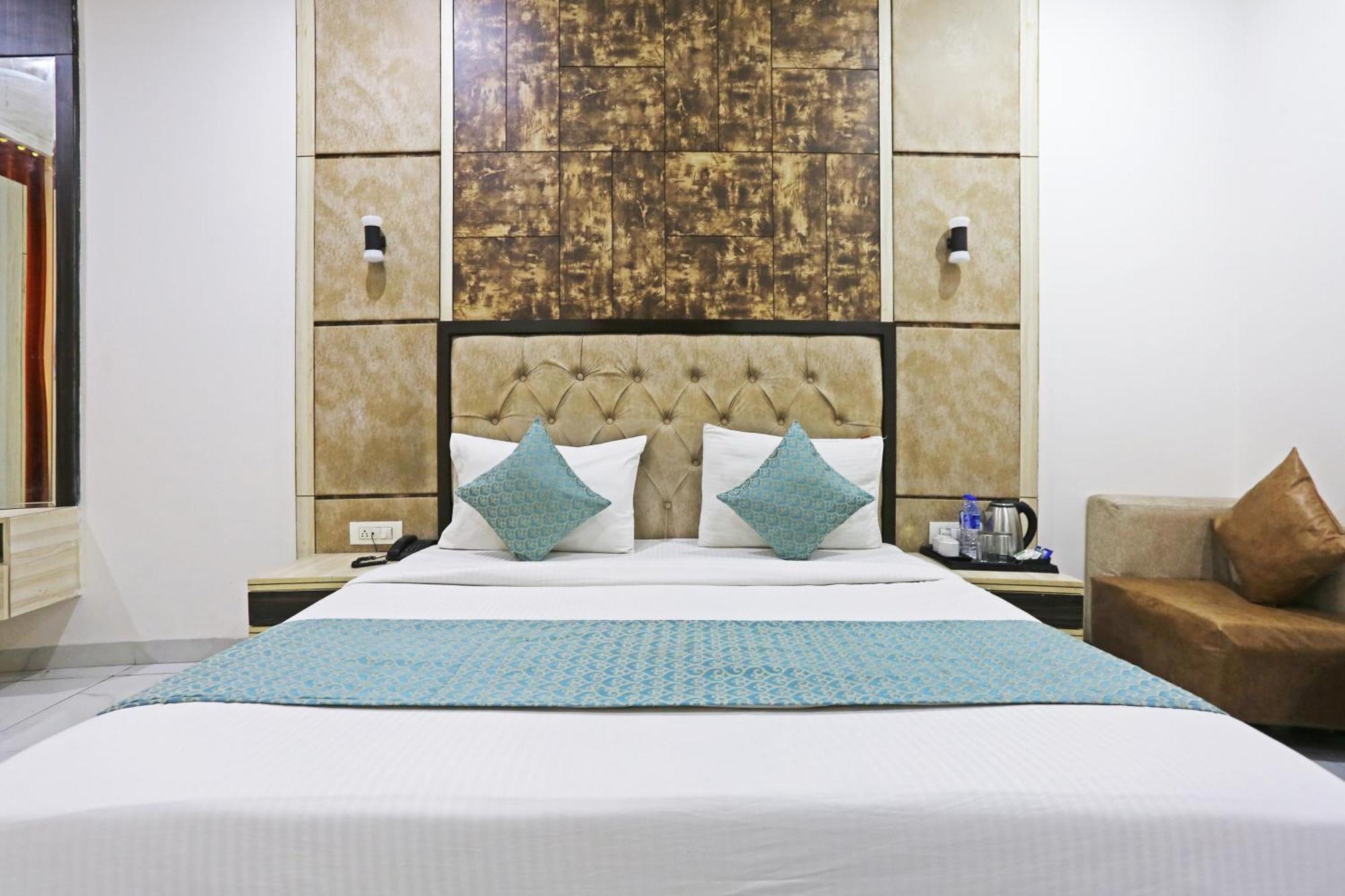 Hotel Almora Sky Near By Delhi International Airport With - Free Airport Pickup And Drop