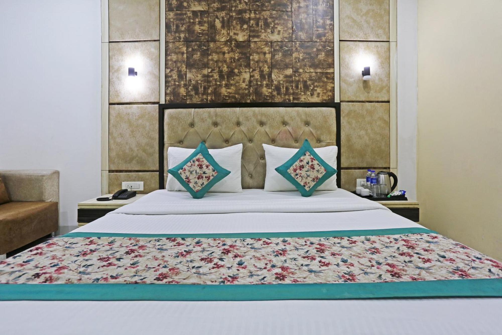Almora Sky Near By Delhi International Airport With - Free Airport Pickup And Drop