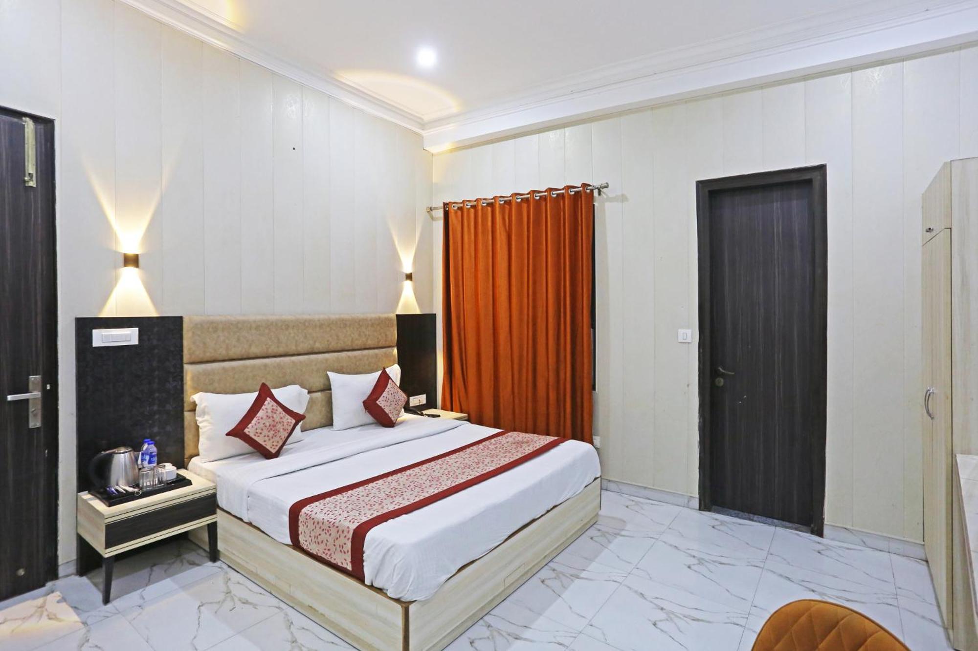 Hotel Almora Sky Near By Delhi International Airport With - Free Airport Pickup And Drop