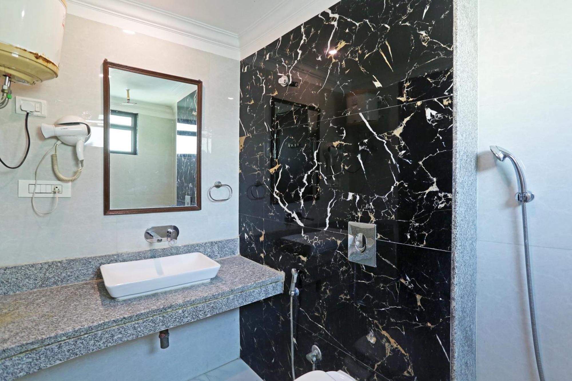 Hotel Almora Sky Near By Delhi International Airport With - Free Airport Pickup And Drop