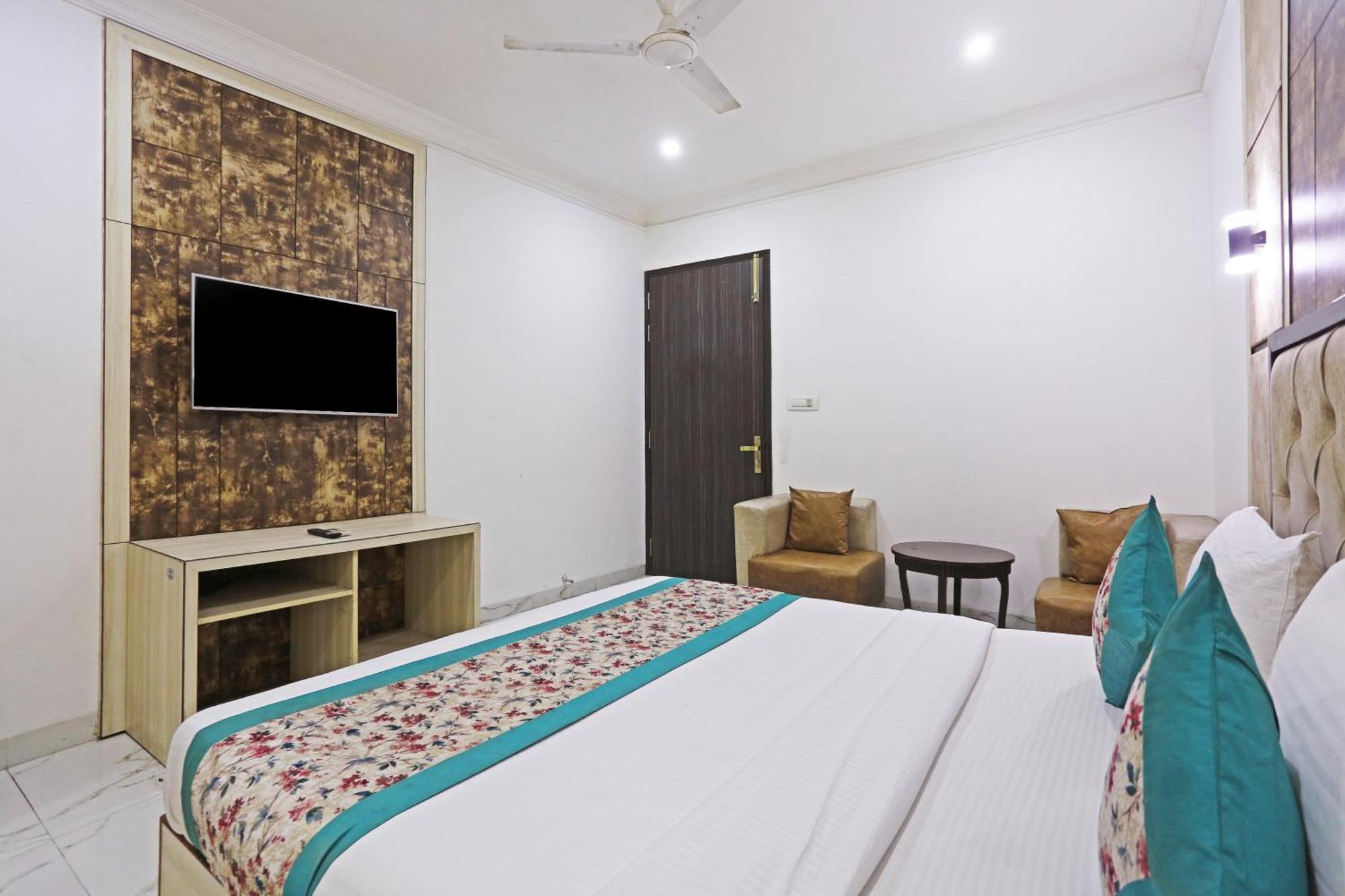 Hotel Almora Sky Near By Delhi International Airport With - Free Airport Pickup And Drop New Delhi